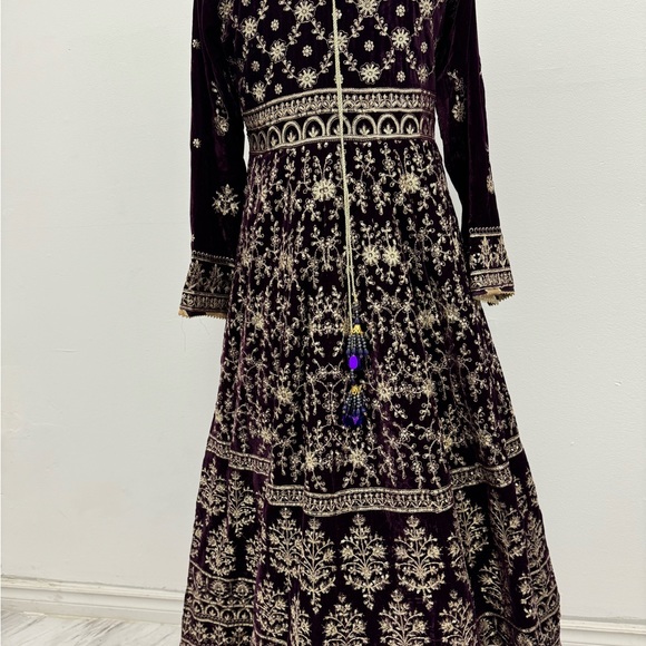 Asim Jofa Wedding Collection Suit - Picture 3 of 3